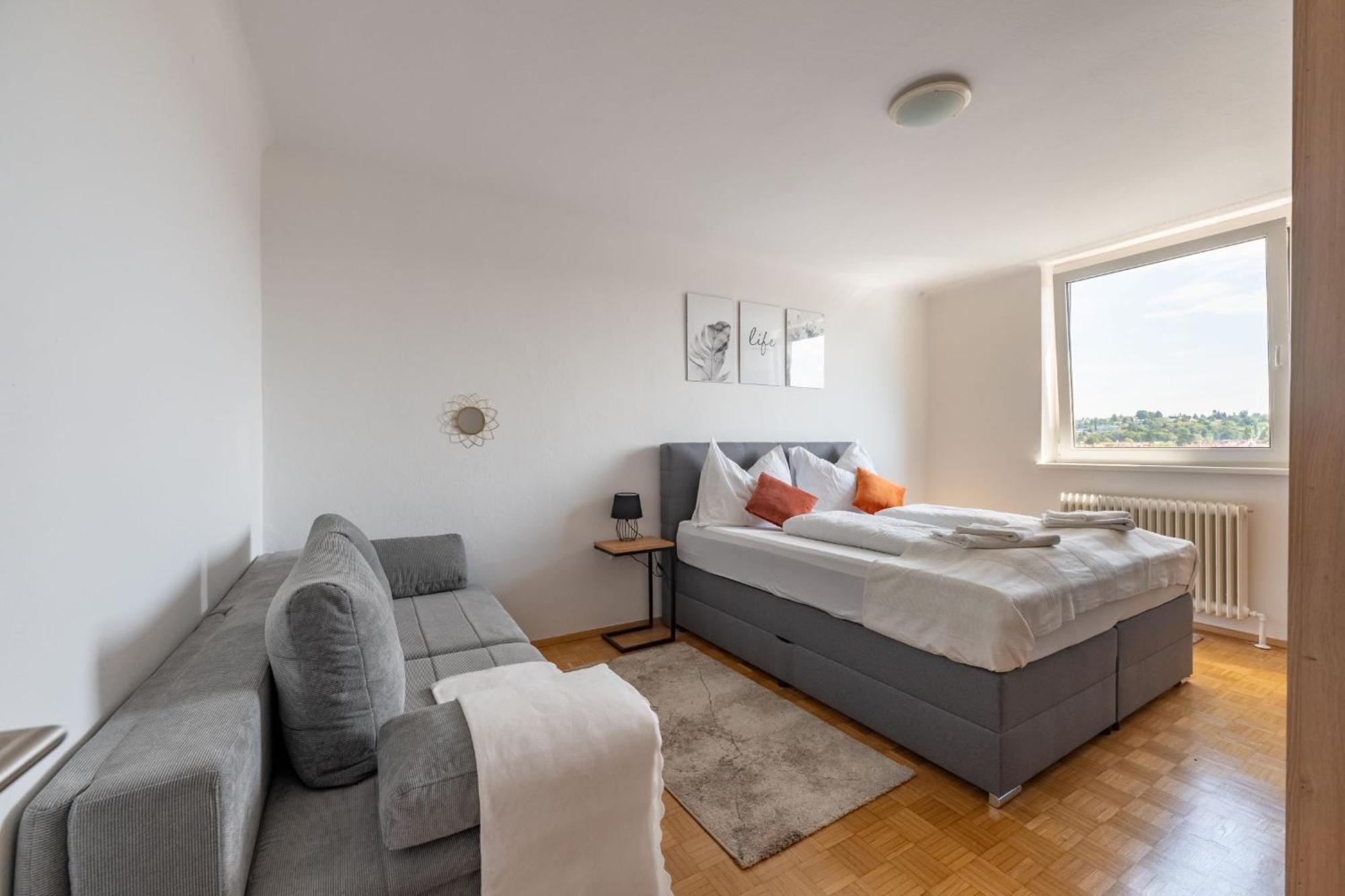 Tamliving Zentrum Luxus Parken Messe Wifi Traumaussicht Sunrise&Sunset Graz Bagian luar foto