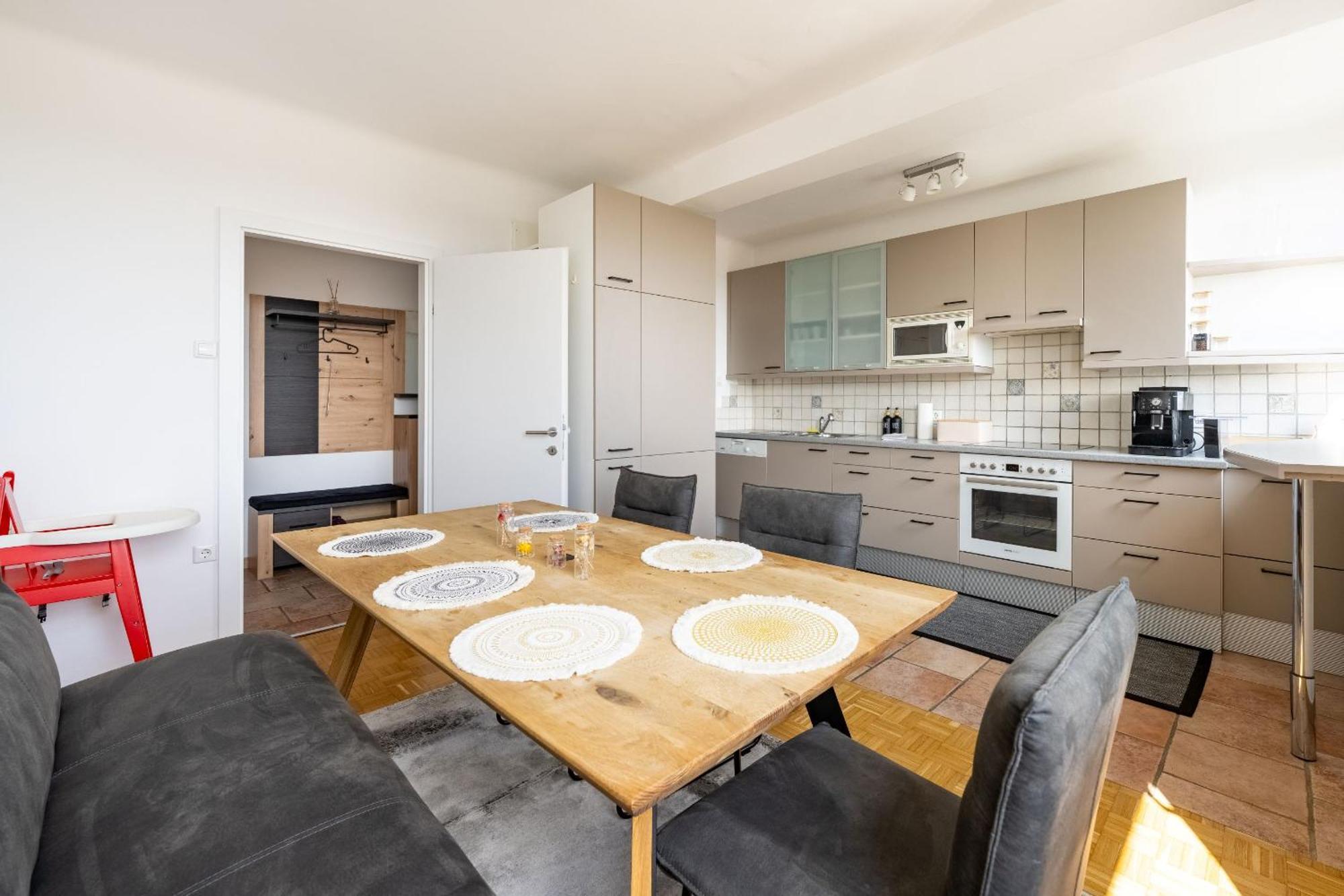 Tamliving Zentrum Luxus Parken Messe Wifi Traumaussicht Sunrise&Sunset Graz Bagian luar foto