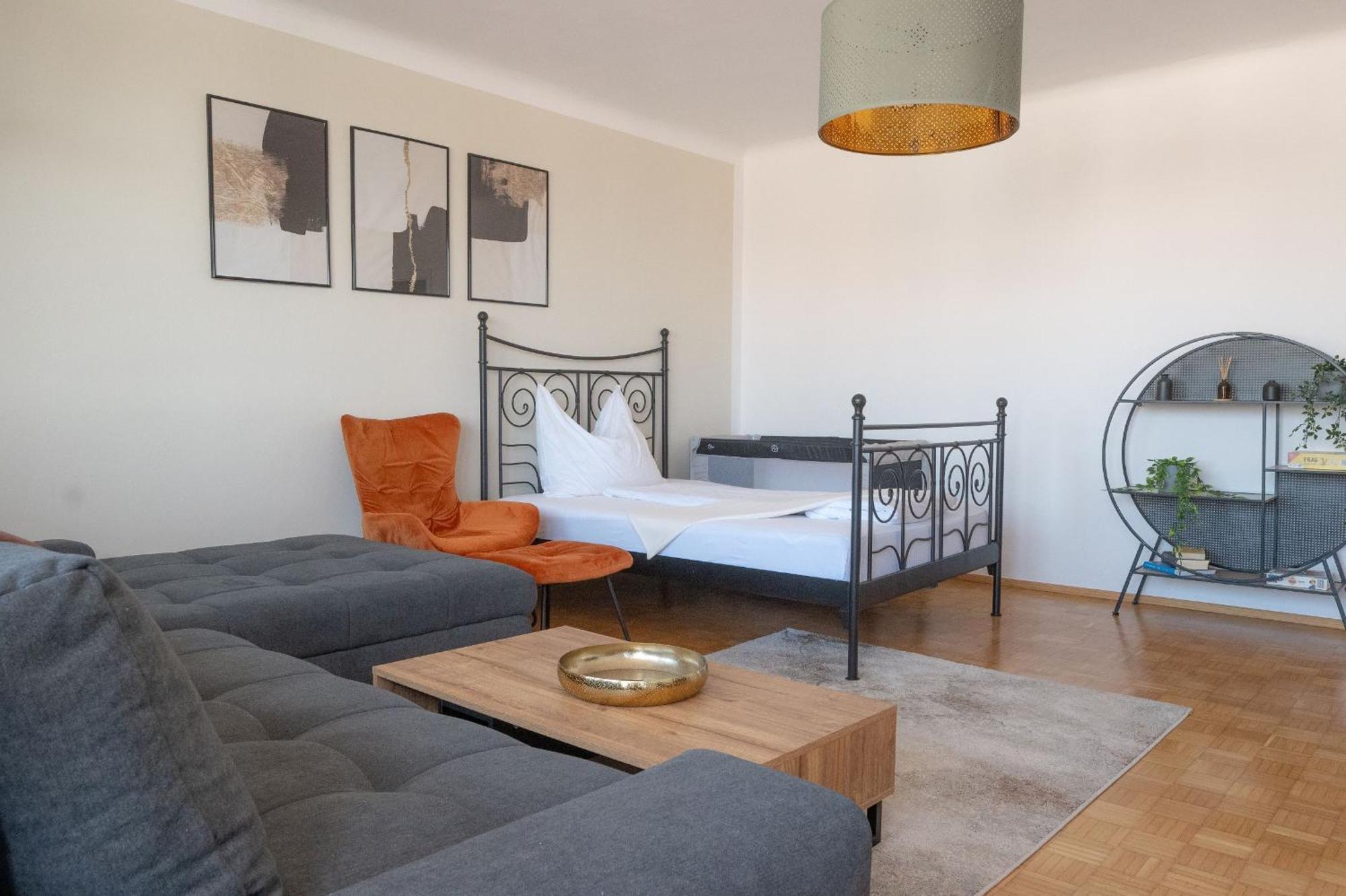Tamliving Zentrum Luxus Parken Messe Wifi Traumaussicht Sunrise&Sunset Graz Bagian luar foto