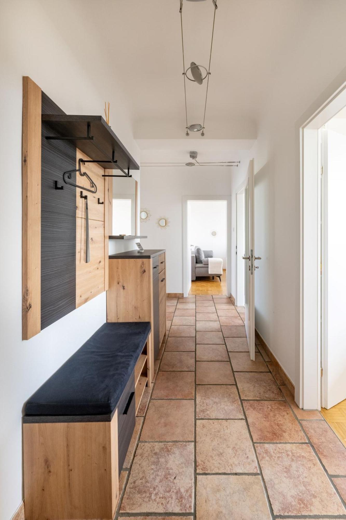 Tamliving Zentrum Luxus Parken Messe Wifi Traumaussicht Sunrise&Sunset Graz Bagian luar foto